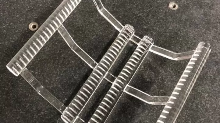 What Causes Quartz to Crack or Devitrify?