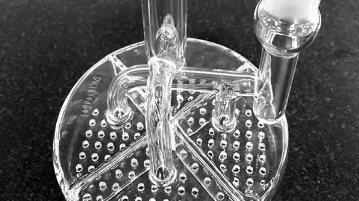 What are the Thermal Properties of Quartz Materials?